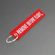 Remove before flight kulcstartó